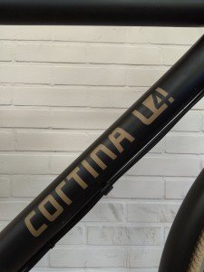 CORTINA U4 Transport Heren Jet Black Matt 61cm 2022
