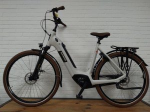 BATAVUS Altura E-Go PT Power Lageinstap Lichtgrijs Mat 56cm 2025