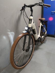 BATAVUS Altura E-Go Power Lageinstap Lichtgrijs Mat 51cm 2025