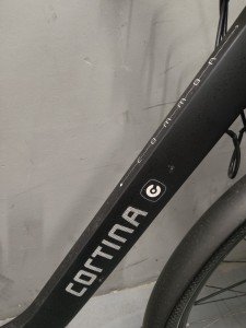 CORTINA Common Dames Jet Black Matt 57cm 2023