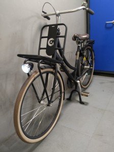 CORTINA U4 Transport Dames Jet Black Matt 50cm 2021